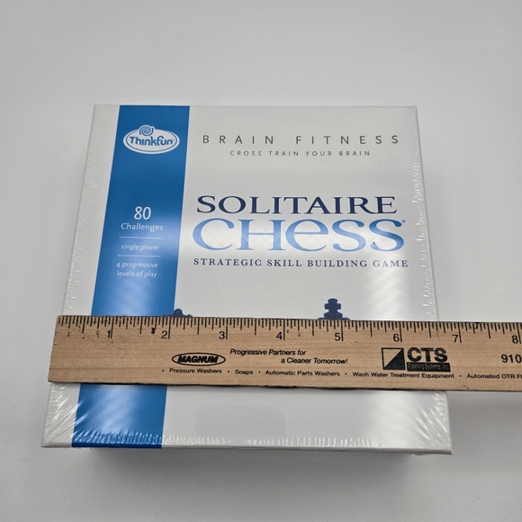 NEW ThinkFun Brain Fitness Solitaire Chess Strategic Skill Building Game 2013 - Picture 12 of 12